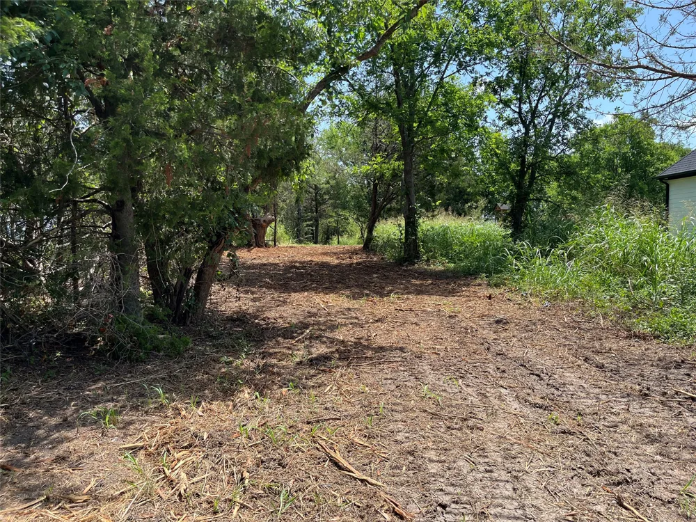 910 Kentucky Town Road Whitewright, TX 75491