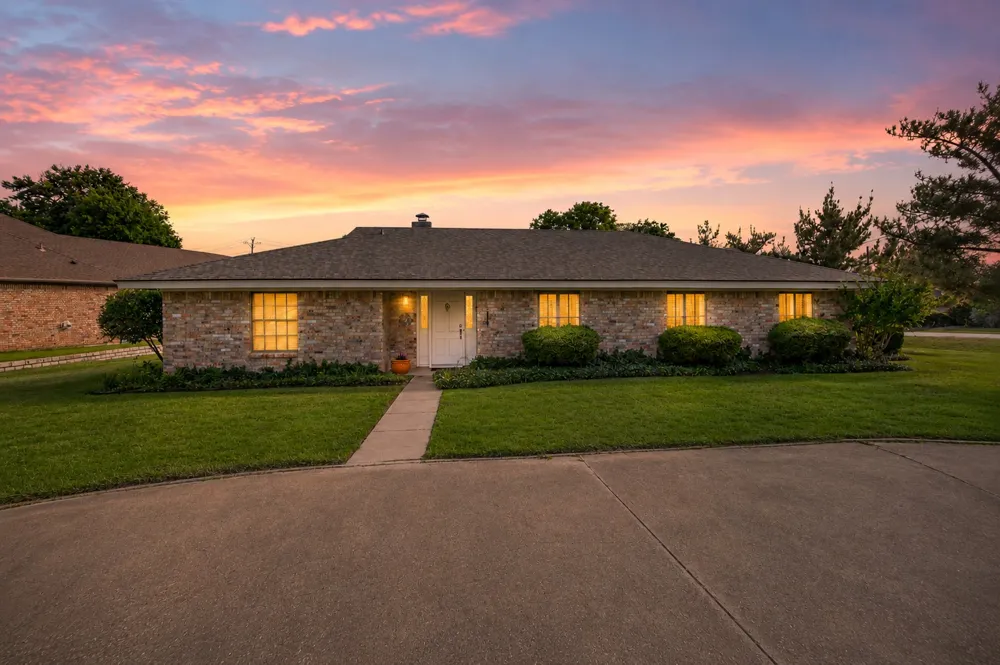 5132 Fairway Circle De Cordova, TX 76049