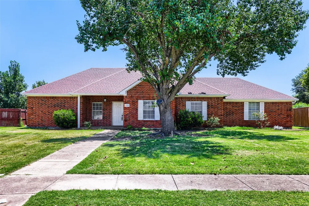 4422 Briarcrest Lane Sachse, TX 75048