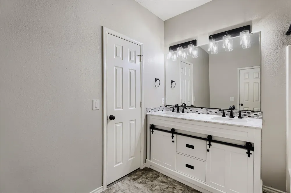 4422 Briarcrest Lane Sachse, TX 75048