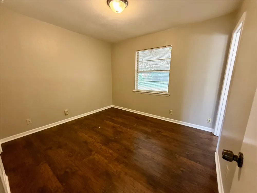 308 Simmons Drive Hurst, TX 76053