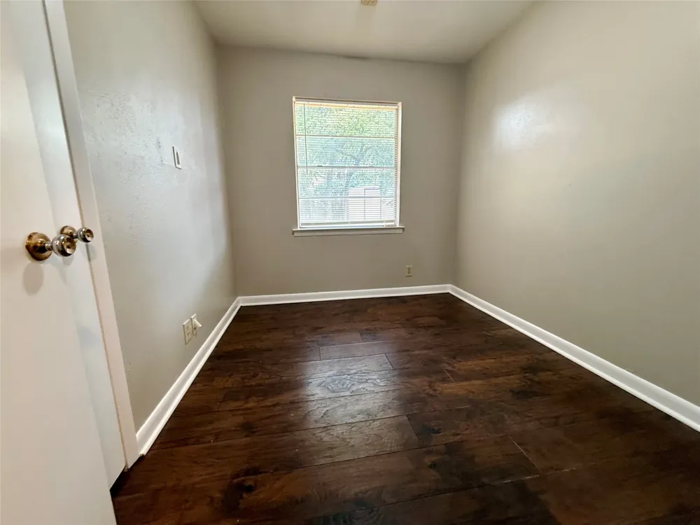 308 Simmons Drive Hurst, TX 76053