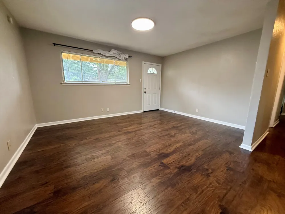 308 Simmons Drive Hurst, TX 76053