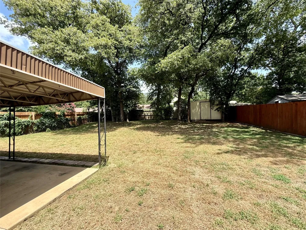 308 Simmons Drive Hurst, TX 76053