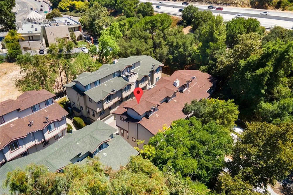 6300 Honolulu #207 La Crescenta, CA 91214