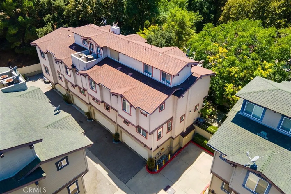 6300 Honolulu #207 La Crescenta, CA 91214