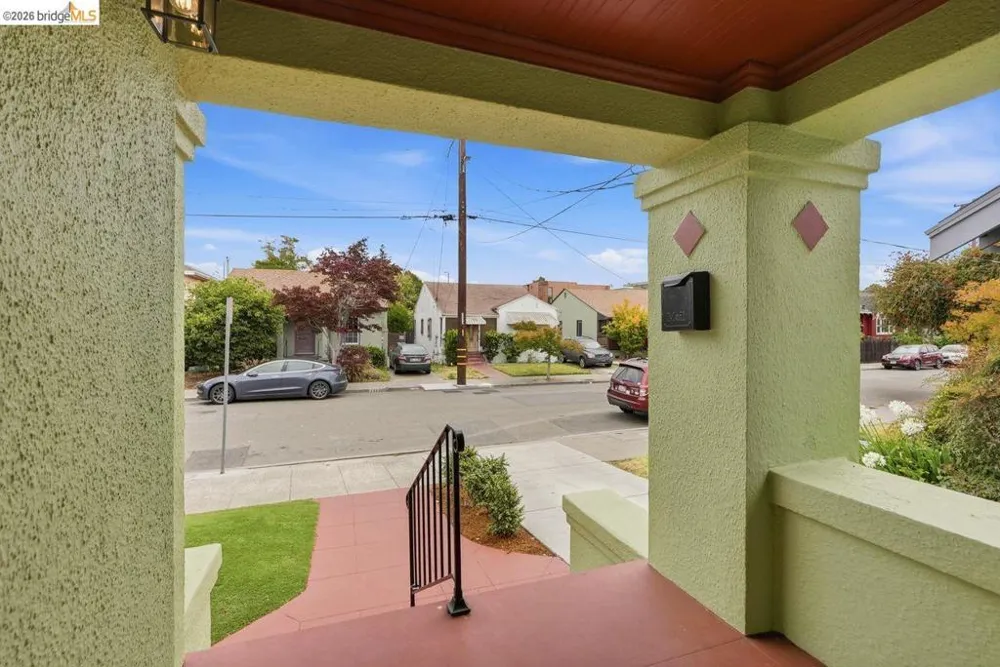2840 Stanton St Berkeley, CA 94702