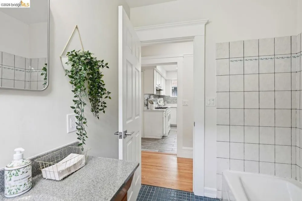 2840 Stanton St Berkeley, CA 94702