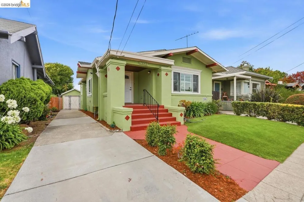 2840 Stanton St Berkeley, CA 94702