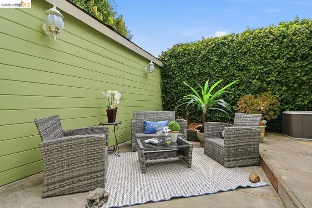 2840 Stanton St Berkeley, CA 94702