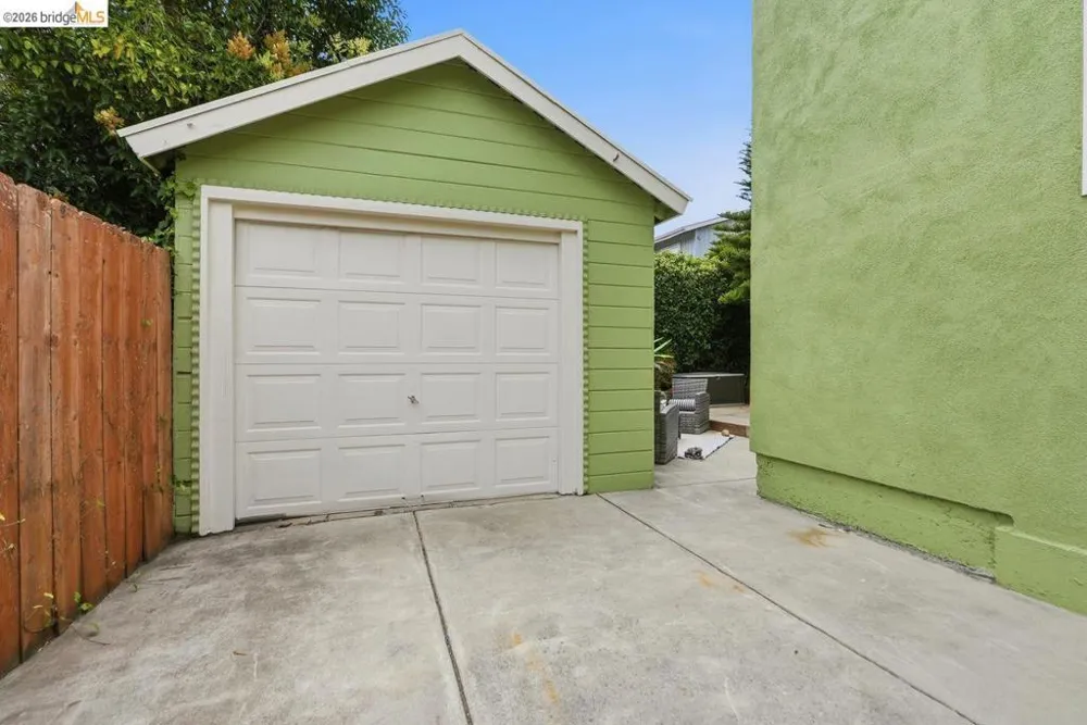 2840 Stanton St Berkeley, CA 94702