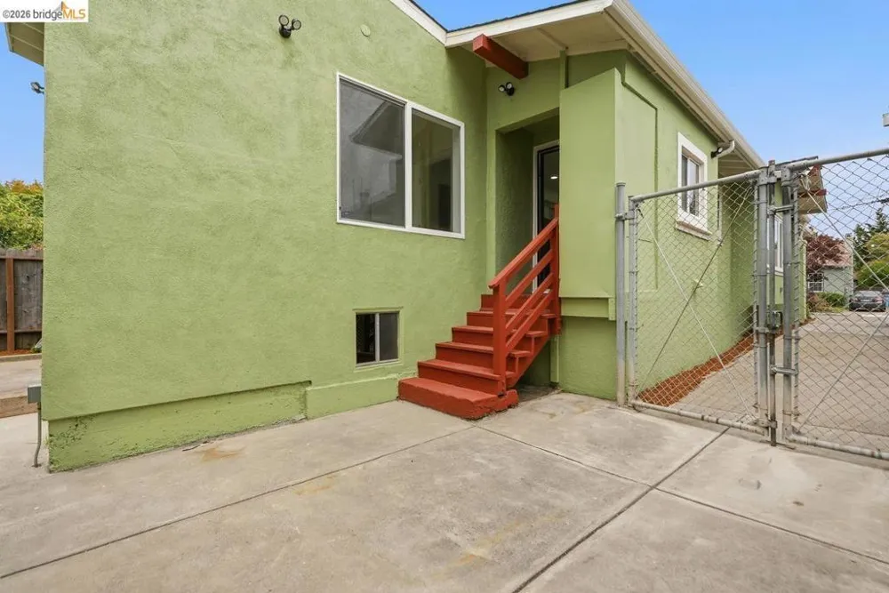 2840 Stanton St Berkeley, CA 94702