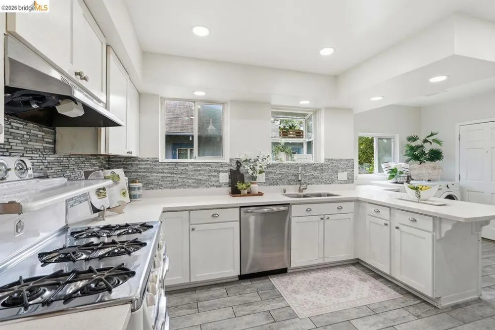 2840 Stanton St Berkeley, CA 94702