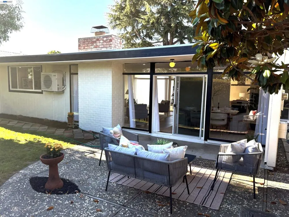 4837 Valpey Park Ave Fremont, CA 94538