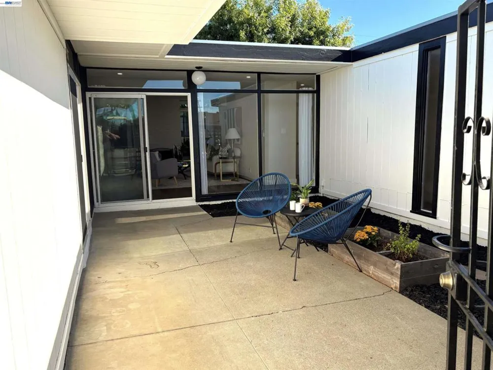 4837 Valpey Park Ave Fremont, CA 94538