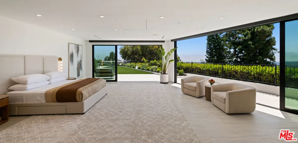 365 Trousdale Place Beverly Hills, CA 90210