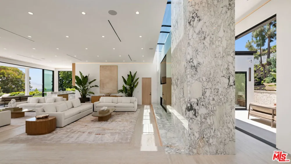 365 Trousdale Place Beverly Hills, CA 90210