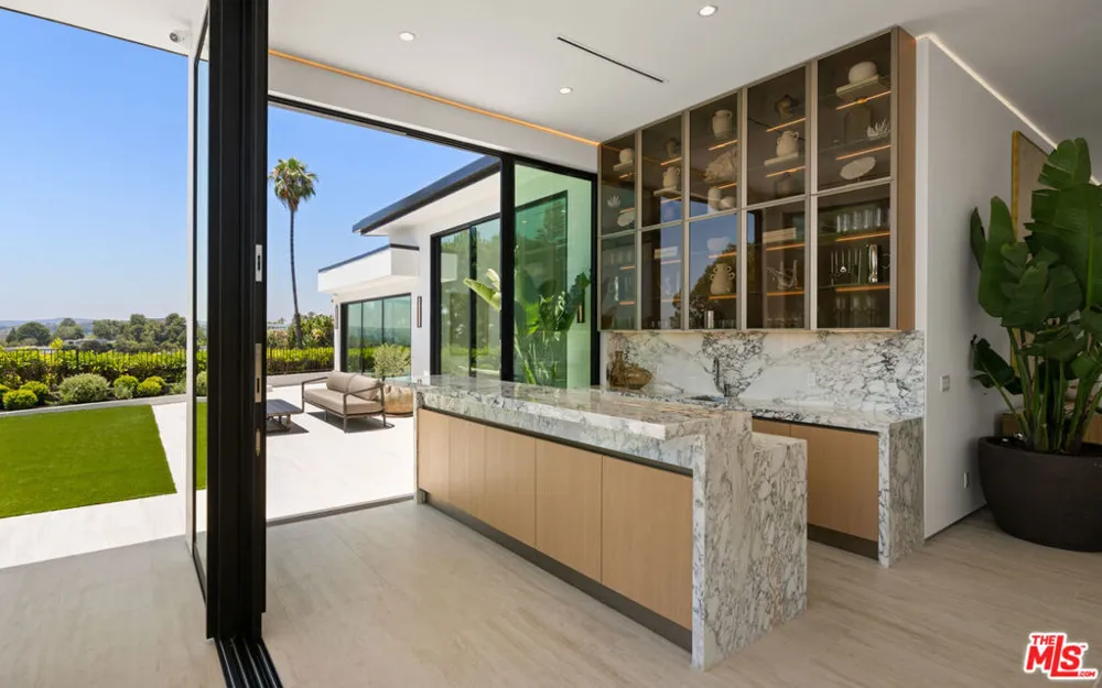 365 Trousdale Place Beverly Hills, CA 90210