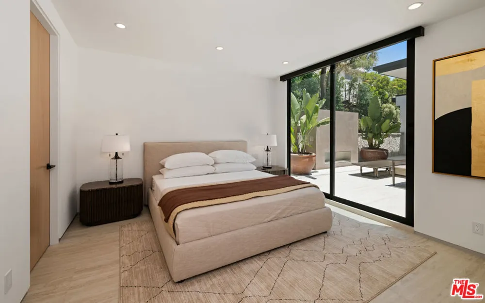 365 Trousdale Place Beverly Hills, CA 90210