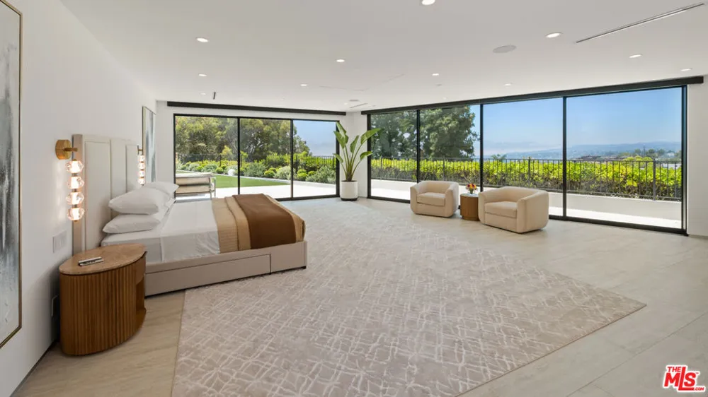 365 Trousdale Place Beverly Hills, CA 90210