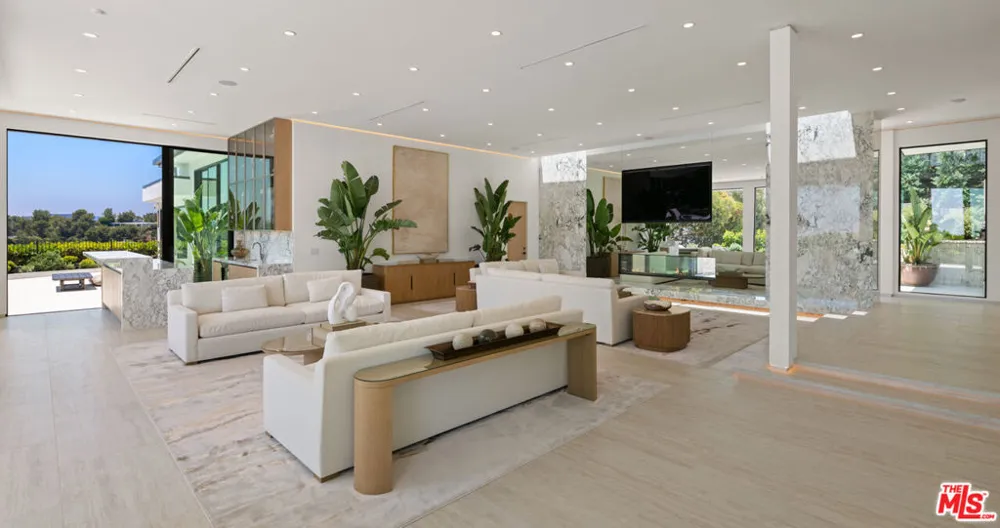 365 Trousdale Place Beverly Hills, CA 90210