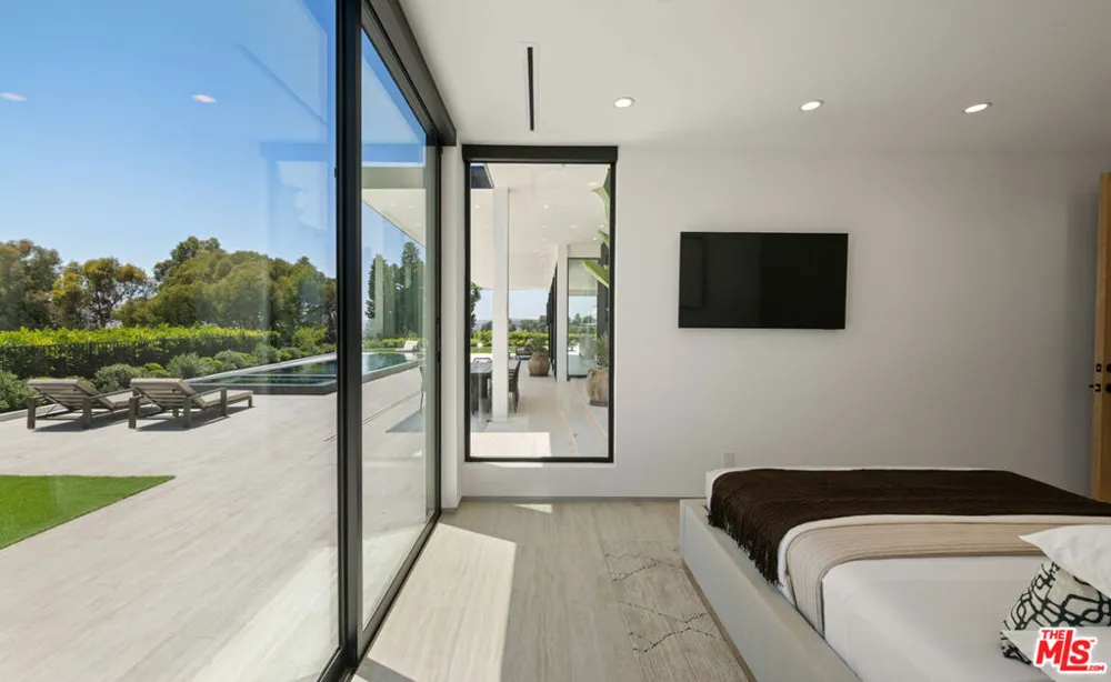 365 Trousdale Place Beverly Hills, CA 90210