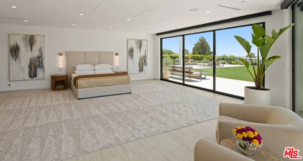 365 Trousdale Place Beverly Hills, CA 90210