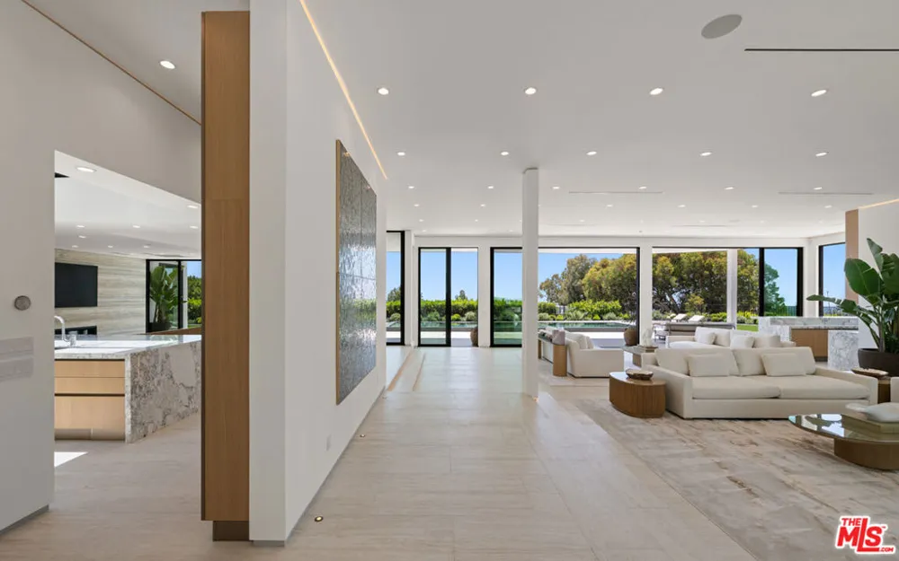 365 Trousdale Place Beverly Hills, CA 90210