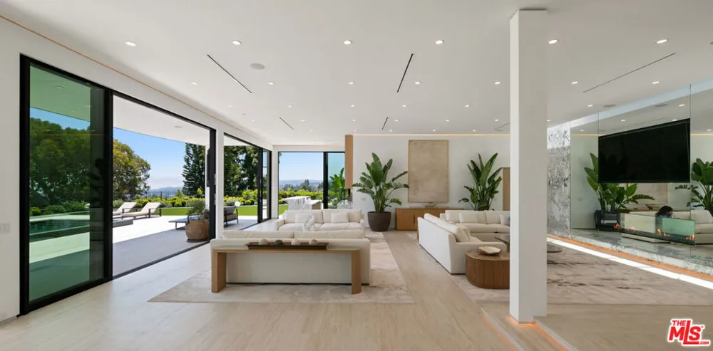 365 Trousdale Place Beverly Hills, CA 90210