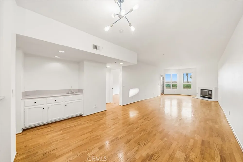 2600 E 20th Street #103A Signal Hill, CA 90755