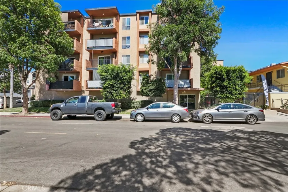 460 Golden #104 Long Beach, CA 90802