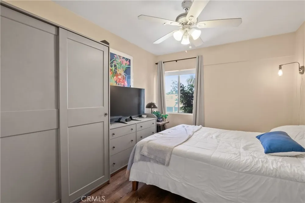 460 Golden #104 Long Beach, CA 90802