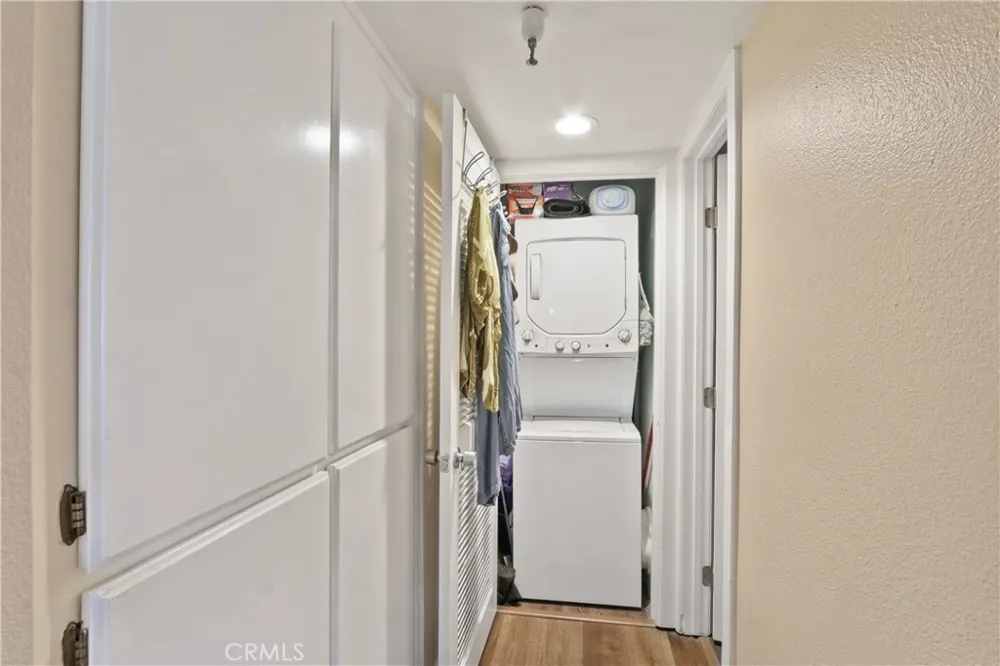 460 Golden #104 Long Beach, CA 90802