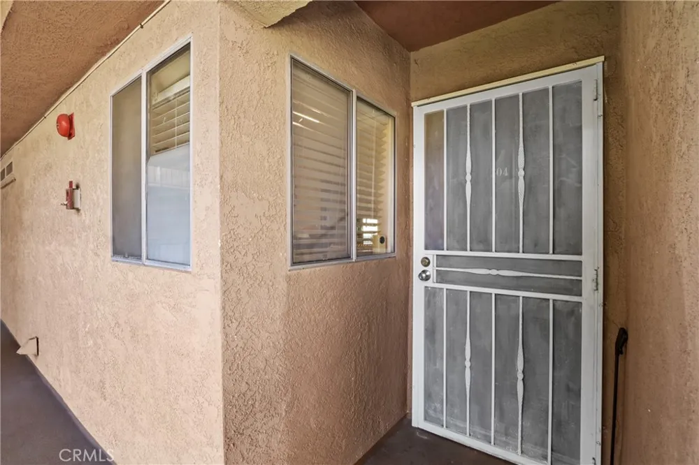 460 Golden #104 Long Beach, CA 90802