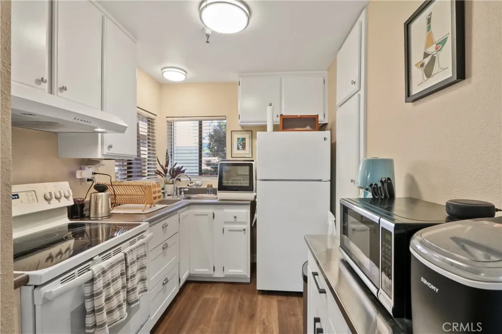460 Golden #104 Long Beach, CA 90802