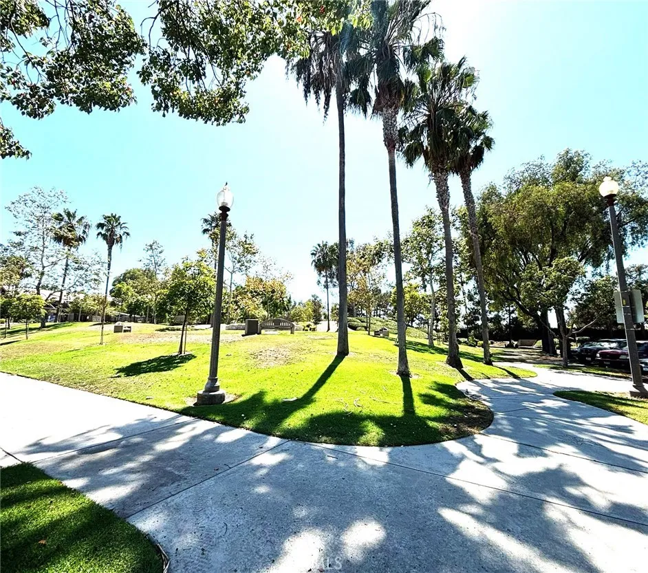 460 Golden #104 Long Beach, CA 90802