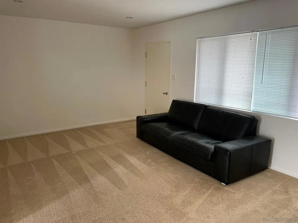1465 Neptune Avenue Encinitas, CA 92024
