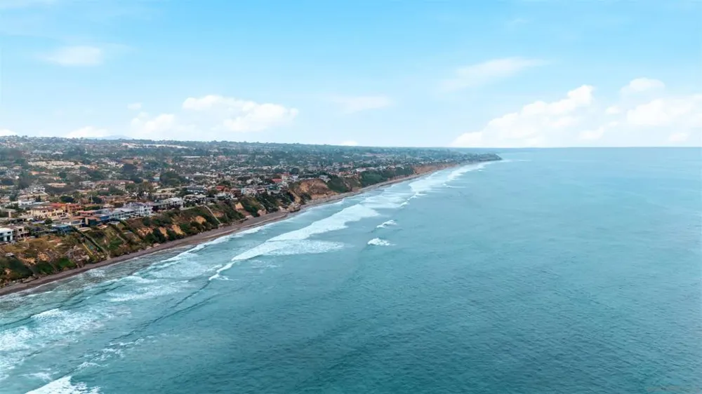 1465 Neptune Avenue Encinitas, CA 92024