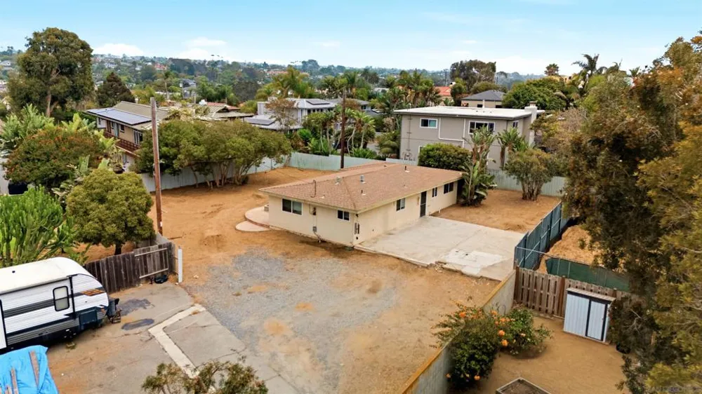 1465 Neptune Avenue Encinitas, CA 92024
