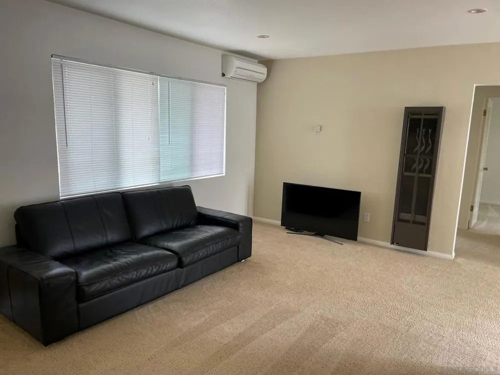 1465 Neptune Avenue Encinitas, CA 92024