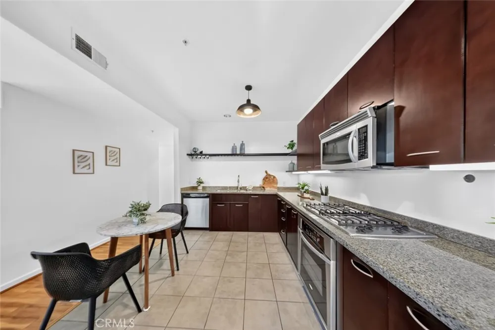 250 First Street #524 Burbank, CA 91502