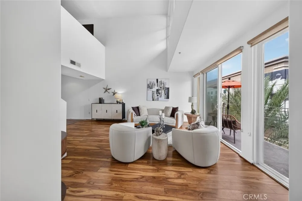 250 First Street #524 Burbank, CA 91502