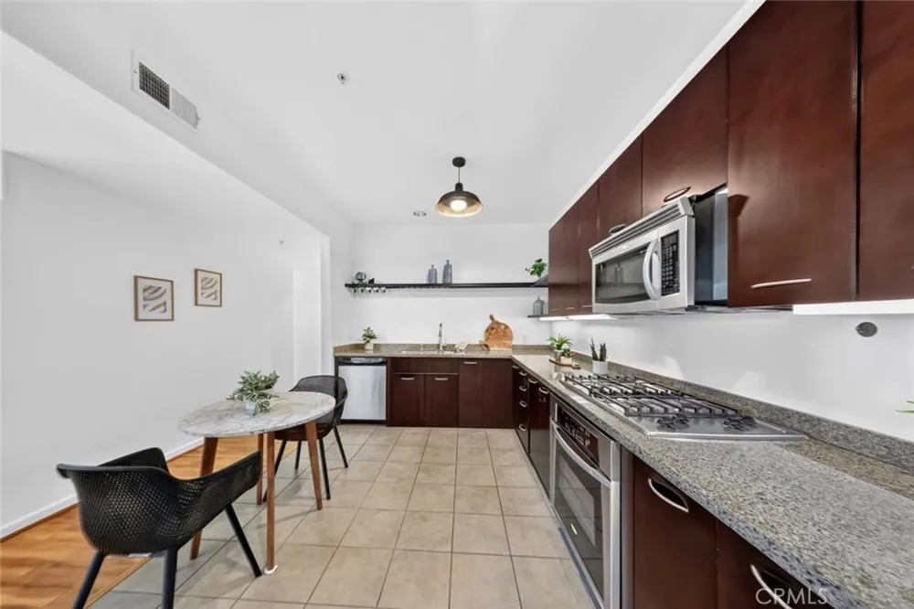 250 First Street #524 Burbank, CA 91502