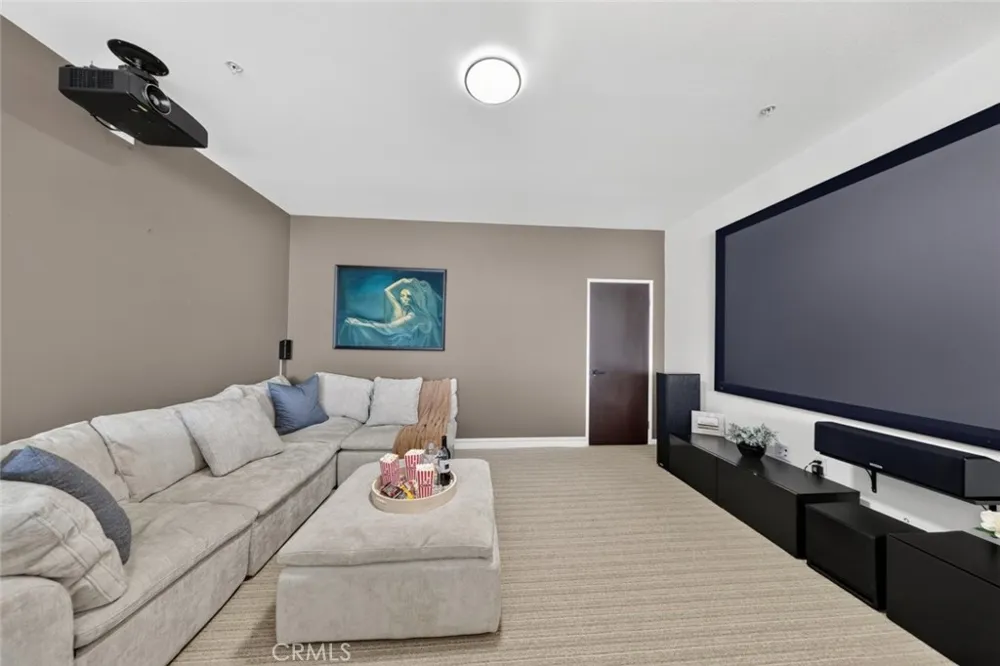 250 First Street #524 Burbank, CA 91502