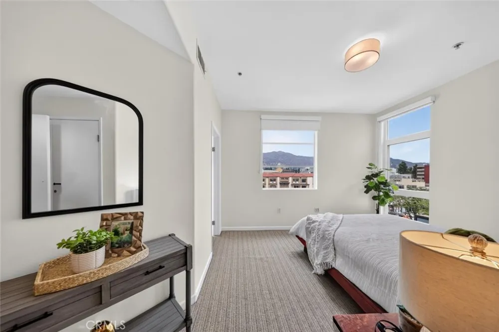 250 First Street #524 Burbank, CA 91502