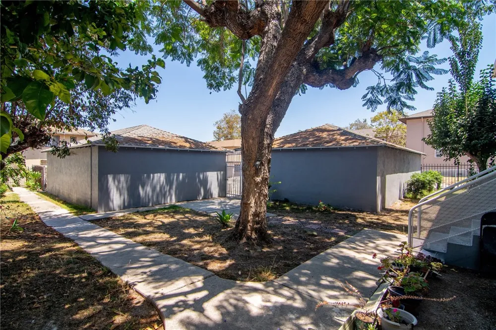 4030 Abourne Road #A Los Angeles, CA 90008
