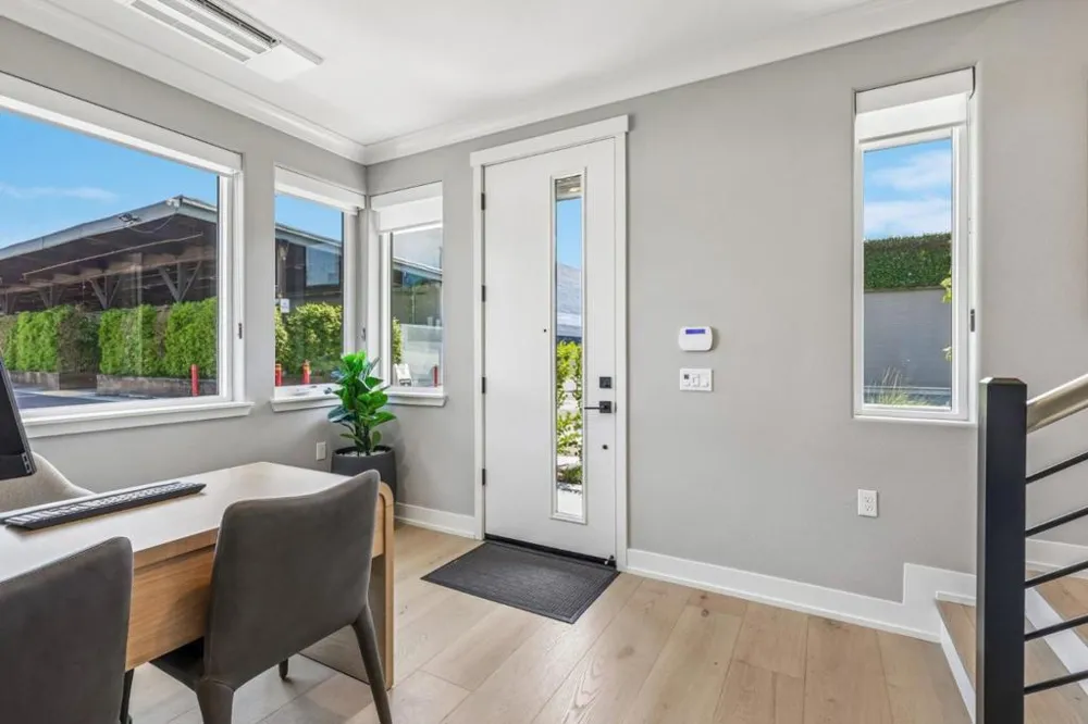 422 Acacia Avenue Palo Alto, CA 94306