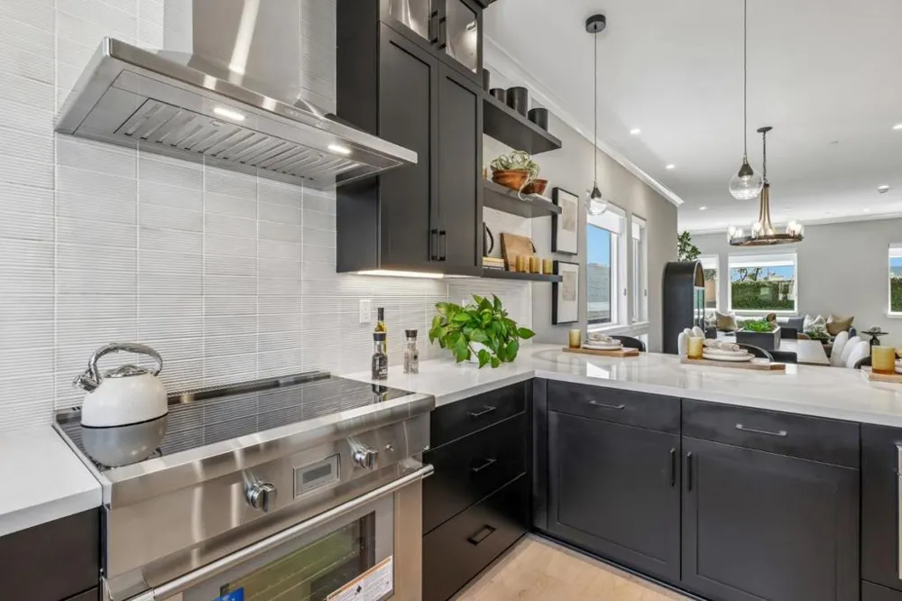 422 Acacia Avenue Palo Alto, CA 94306