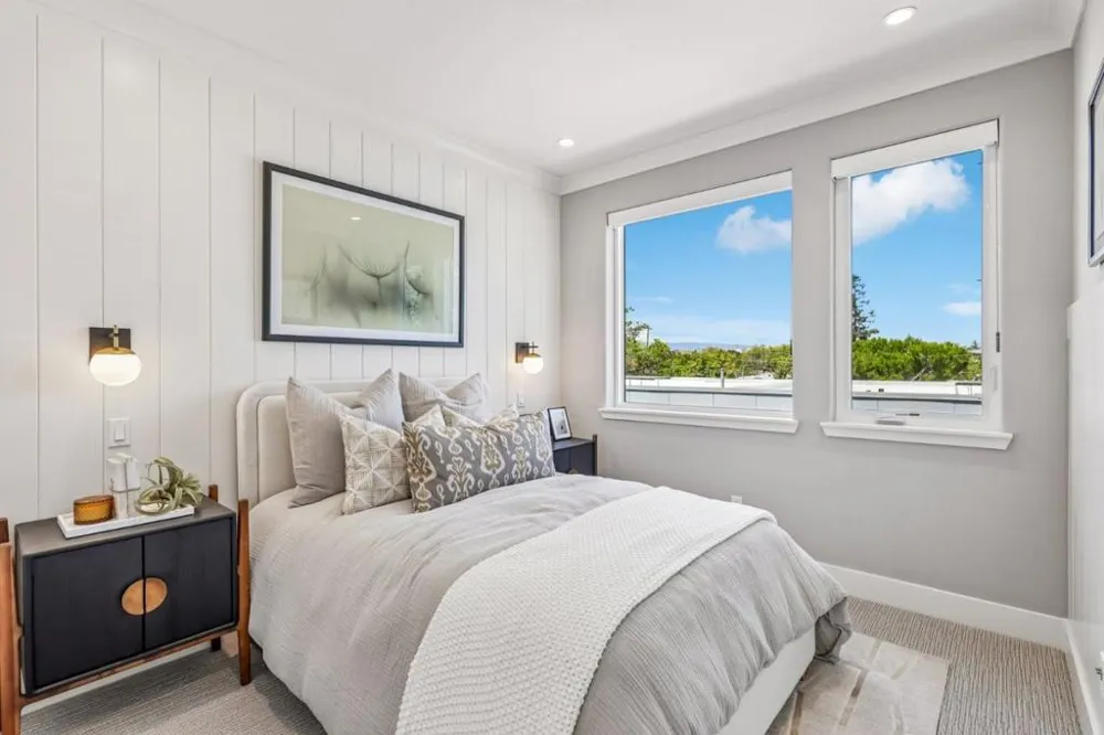 422 Acacia Avenue Palo Alto, CA 94306