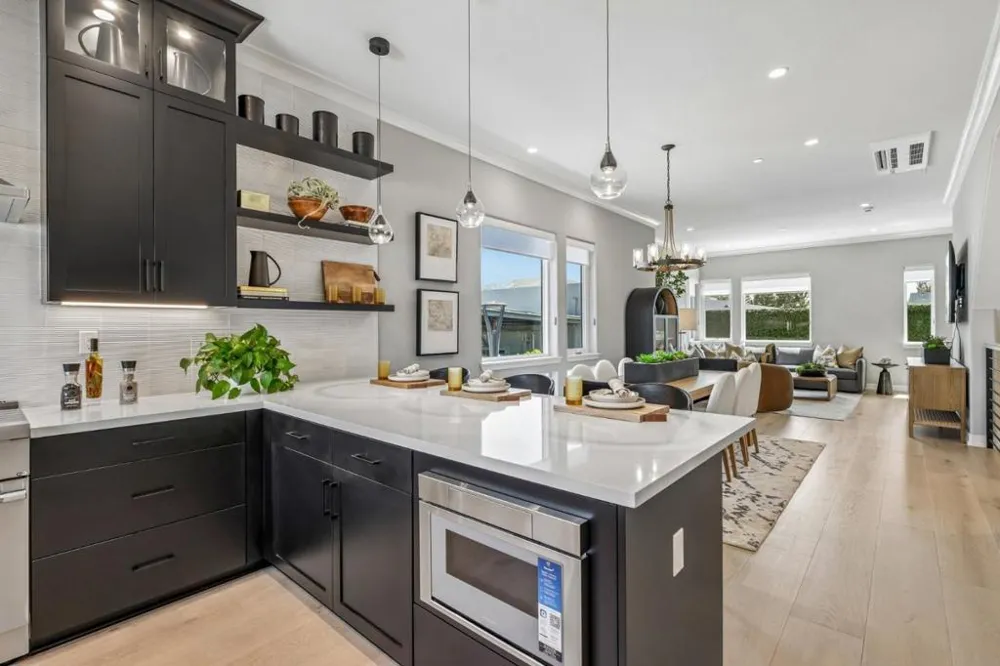 422 Acacia Avenue Palo Alto, CA 94306